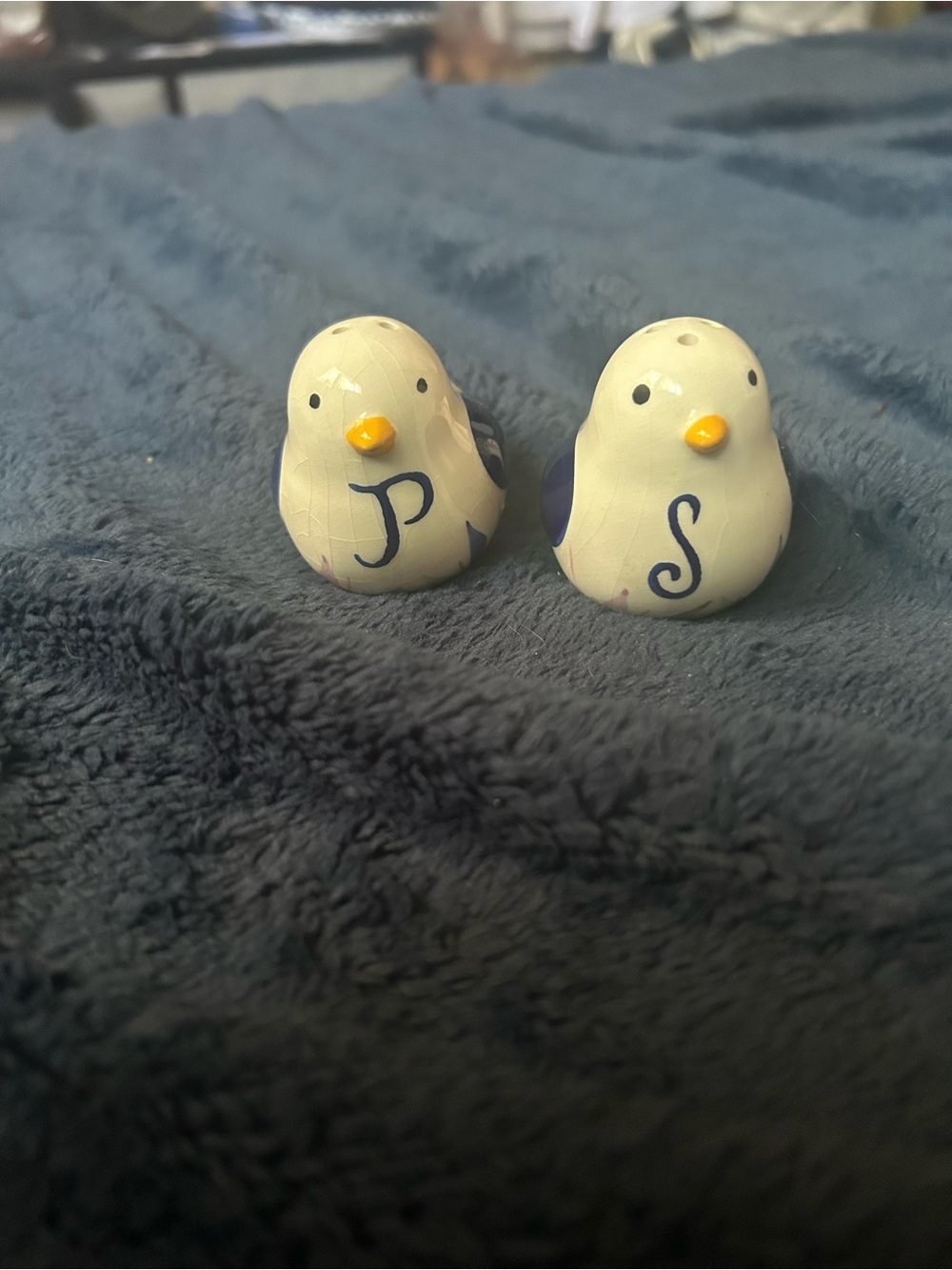 Ceramic White & Blue Bird Salt and Pepper Shaker Set - Pets Small Pets
